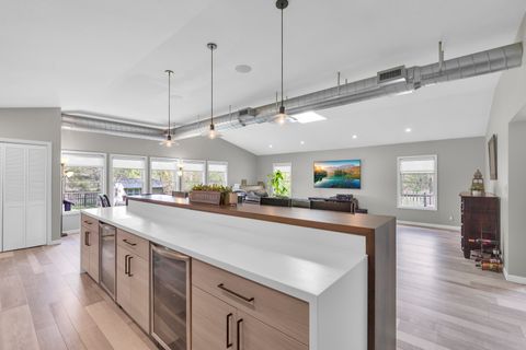 Tiny photo for 30949 N Leesley Court, Libertyville, IL 60048 (MLS # 12621061)