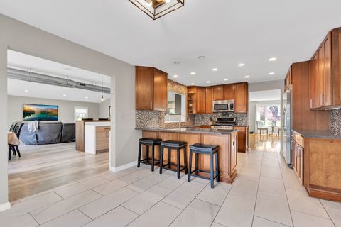 Tiny photo for 30949 N Leesley Court, Libertyville, IL 60048 (MLS # 12621061)