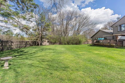 Tiny photo for 30949 N Leesley Court, Libertyville, IL 60048 (MLS # 12621061)