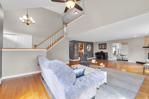 Tiny photo for 30949 N Leesley Court, Libertyville, IL 60048 (MLS # 12621061)