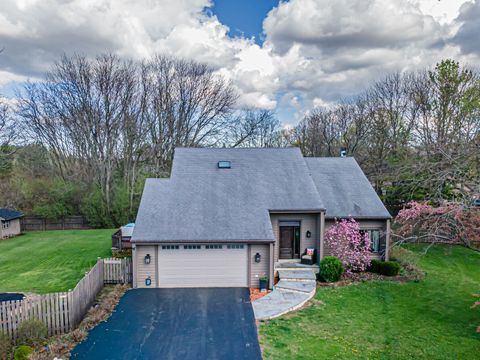 Tiny photo for 30949 N Leesley Court, Libertyville, IL 60048 (MLS # 12621061)