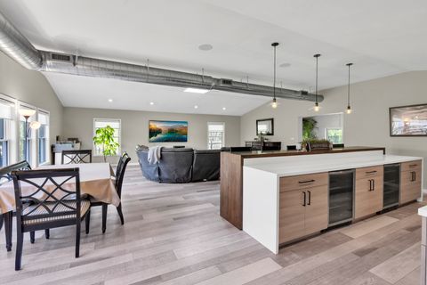 Tiny photo for 30949 N Leesley Court, Libertyville, IL 60048 (MLS # 12621061)