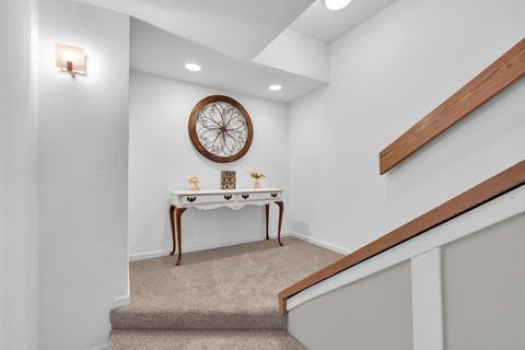 Tiny photo for 30949 N Leesley Court, Libertyville, IL 60048 (MLS # 12621061)