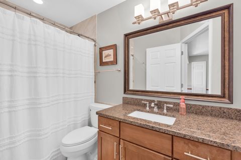 Tiny photo for 30949 N Leesley Court, Libertyville, IL 60048 (MLS # 12621061)