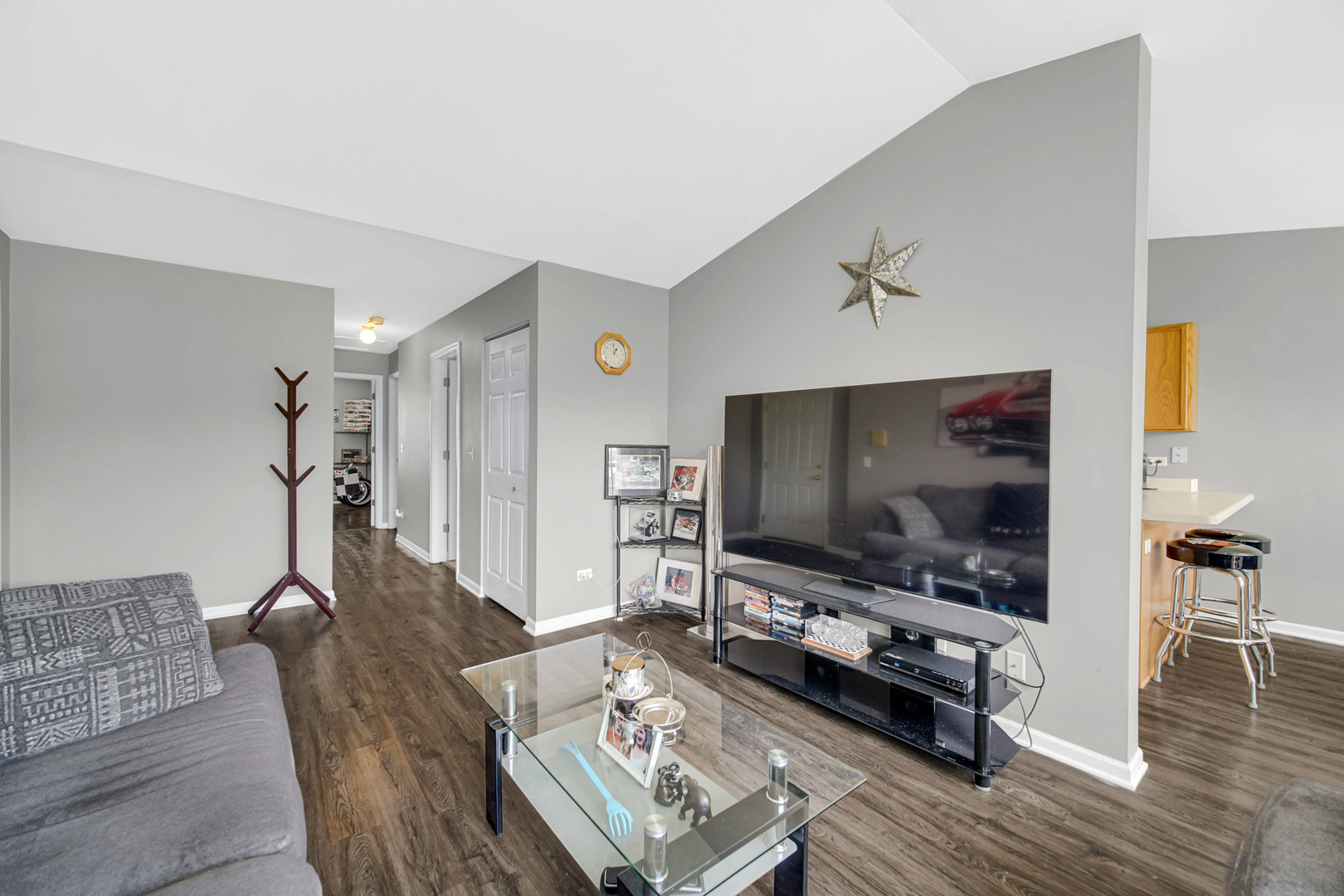 1324 N Red Oak Circle 3