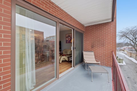 Tiny photo for 2046 Saint Johns Avenue #3E, Highland Park, IL 60035 (MLS # 12673665)