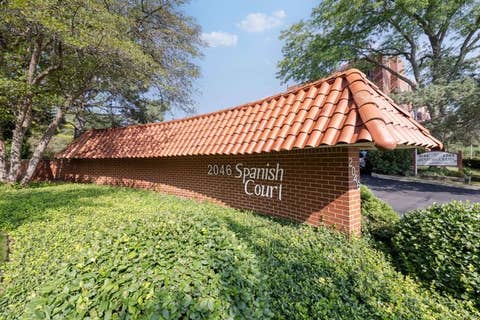 Tiny photo for 2046 Saint Johns Avenue #3E, Highland Park, IL 60035 (MLS # 12673665)