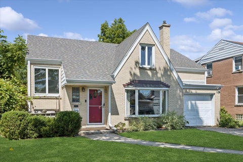 Photo of 1646 Portsmouth Avenue, Westchester, IL 60154 (MLS # 12673588)