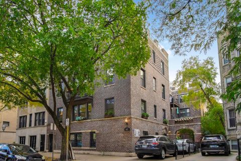 Photo of 643 W Roscoe Avenue #D1, Chicago, IL 60657 (MLS # 12549118)