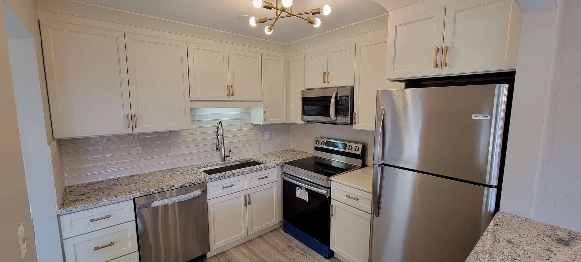 274 W Court Of Shorewood Lane 2B