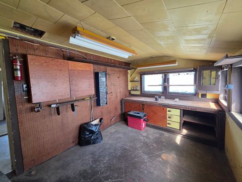 Tiny photo for 2313 N 7th Street, Clinton, IA 52732 (MLS # 12602319)