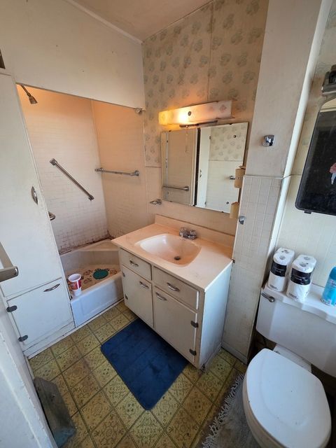 Tiny photo for 2313 N 7th Street, Clinton, IA 52732 (MLS # 12602319)