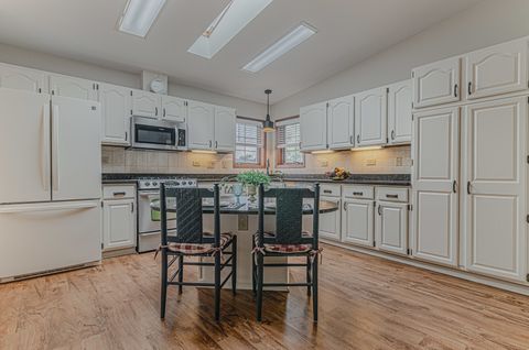 Tiny photo for 9 Derby Court, Grayslake, IL 60030 (MLS # 12479495)