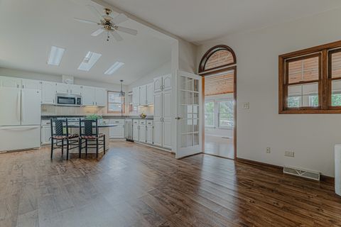 Tiny photo for 9 Derby Court, Grayslake, IL 60030 (MLS # 12479495)