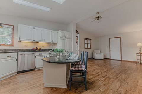 Tiny photo for 9 Derby Court, Grayslake, IL 60030 (MLS # 12479495)