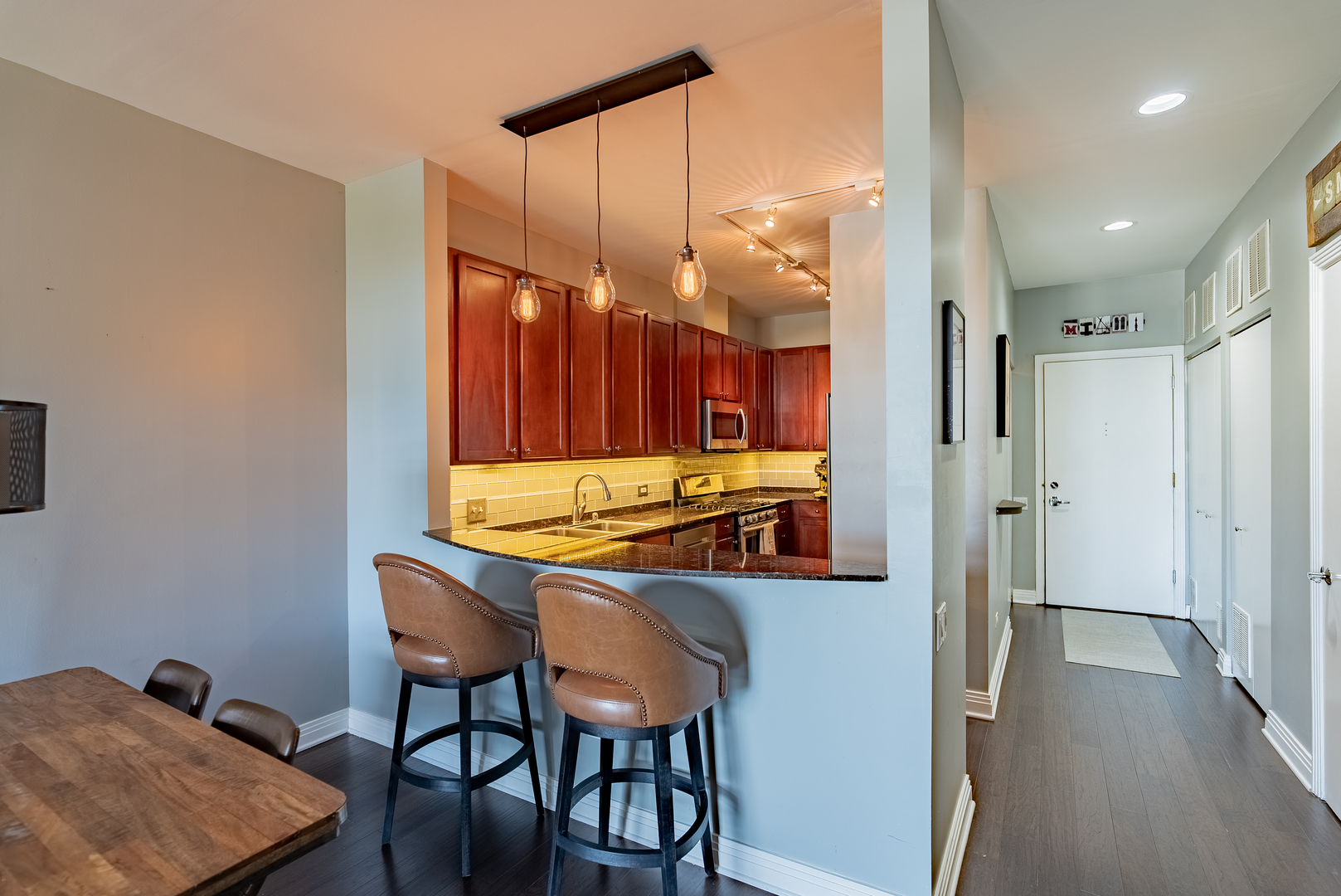 950 W Huron Street 302