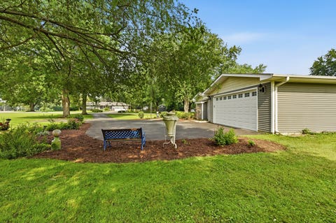 Tiny photo for 32 E Rickard Drive, Oswego, IL 60543 (MLS # 12706835)
