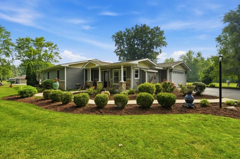 Tiny photo for 32 E Rickard Drive, Oswego, IL 60543 (MLS # 12706835)