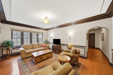 Tiny photo for 408 S Austin Boulevard #2N, Oak Park, IL 60304 (MLS # 12746853)