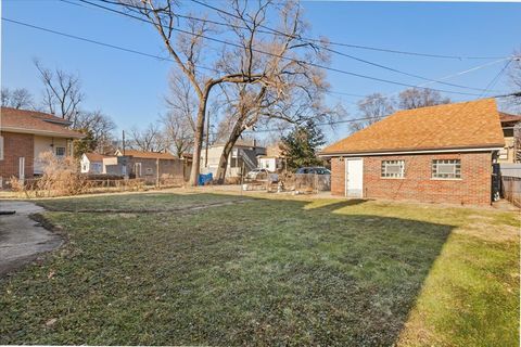 Tiny photo for 1732 W 106th Street, Chicago, IL 60643 (MLS # 12551407)