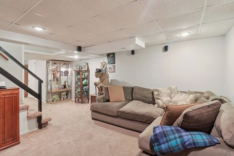 Tiny photo for 610 Maple Drive, Buffalo Grove, IL 60089 (MLS # 12519340)