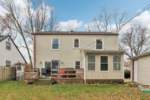 Tiny photo for 610 Maple Drive, Buffalo Grove, IL 60089 (MLS # 12519340)