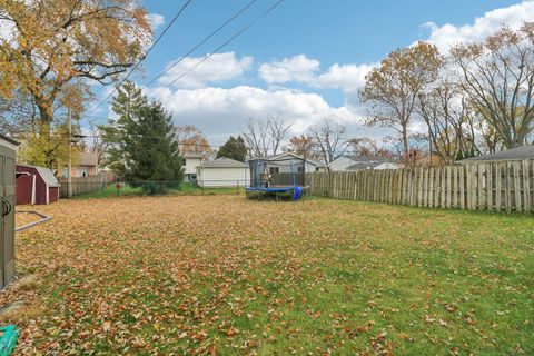 Tiny photo for 610 Maple Drive, Buffalo Grove, IL 60089 (MLS # 12519340)