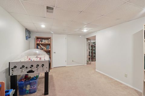 Tiny photo for 610 Maple Drive, Buffalo Grove, IL 60089 (MLS # 12519340)