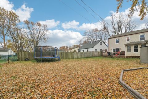 Tiny photo for 610 Maple Drive, Buffalo Grove, IL 60089 (MLS # 12519340)