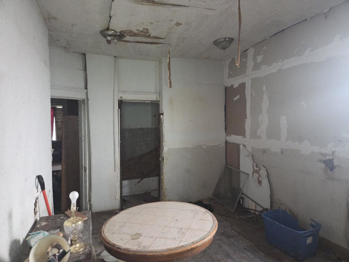 6619 S Aberdeen Street