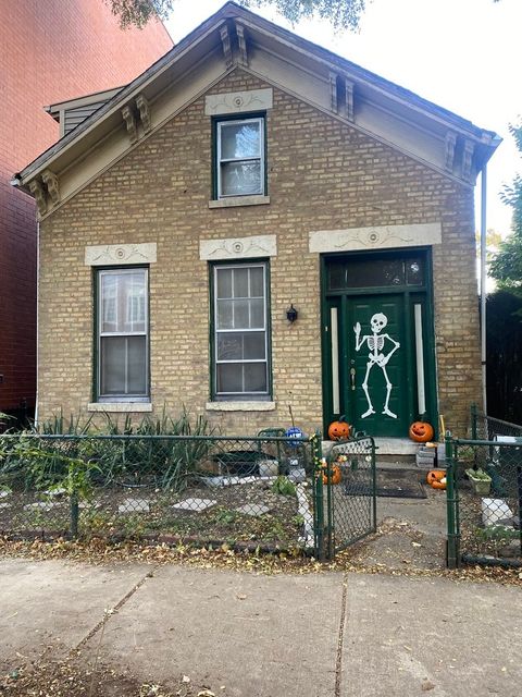2238 N Wayne Avenue Chicago IL 60614
