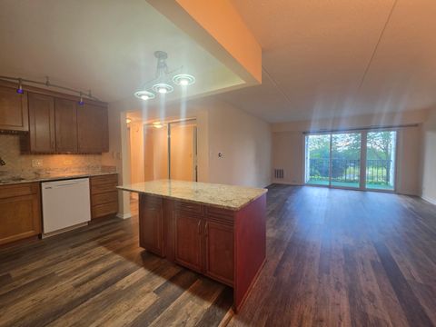 Tiny photo for 375 Plum Creek Drive #103, Wheeling, IL 60090 (MLS # 12683874)