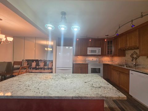 Tiny photo for 375 Plum Creek Drive #103, Wheeling, IL 60090 (MLS # 12683874)