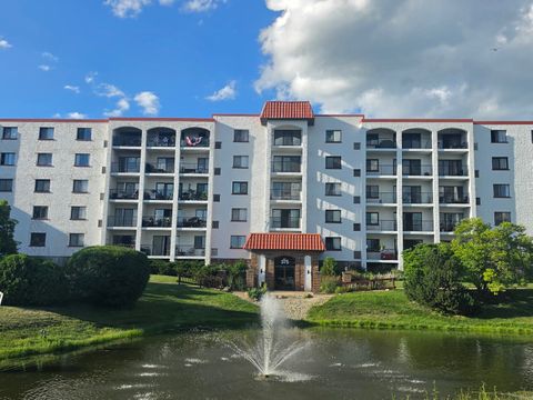Tiny photo for 375 Plum Creek Drive #103, Wheeling, IL 60090 (MLS # 12683874)
