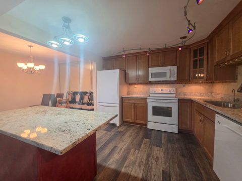 Tiny photo for 375 Plum Creek Drive #103, Wheeling, IL 60090 (MLS # 12683874)