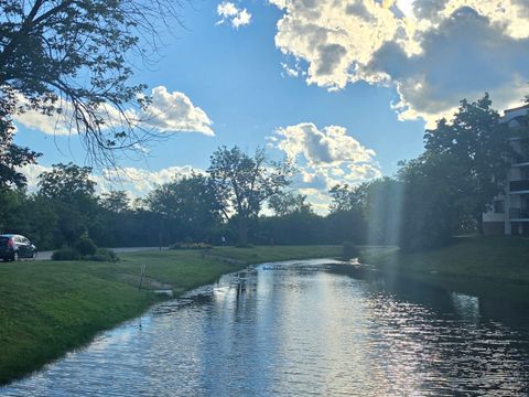 Tiny photo for 375 Plum Creek Drive #103, Wheeling, IL 60090 (MLS # 12683874)