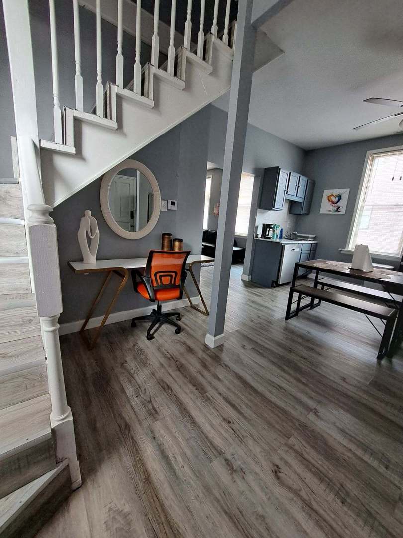 3128 N Clybourn Avenue 2R