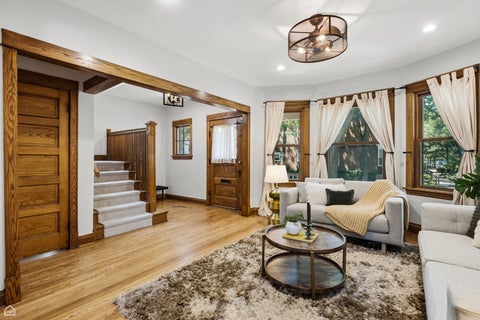 Tiny photo for 3757 N Bosworth Avenue, Chicago, IL 60613 (MLS # 12714420)