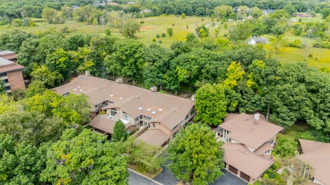 Tiny photo for 1441 Fox Lane #10F, Hinsdale, IL 60521 (MLS # 12753058)