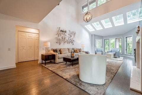 Tiny photo for 1441 Fox Lane #10F, Hinsdale, IL 60521 (MLS # 12753058)