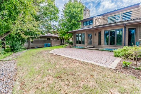 Tiny photo for 1441 Fox Lane #10F, Hinsdale, IL 60521 (MLS # 12753058)