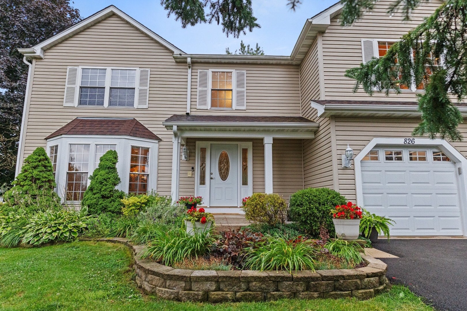 826 Pin Oak Circle