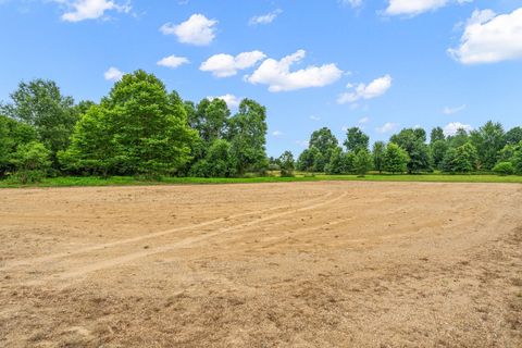 Tiny photo for 354 E 1000 N, La Porte, IN 46350 (MLS # 12127437)