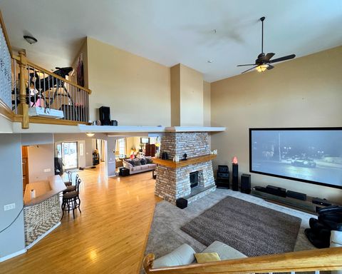 Tiny photo for 3805 Gladstone Drive, Naperville, IL 60565 (MLS # 12640257)