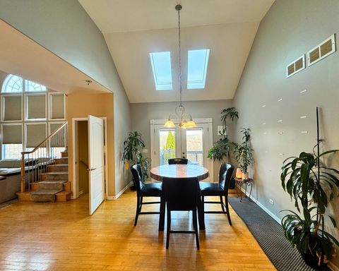 Tiny photo for 3805 Gladstone Drive, Naperville, IL 60565 (MLS # 12640257)