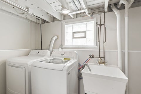Tiny photo for 5747 N Melvina Avenue, Chicago, IL 60646 (MLS # 12737422)