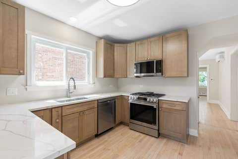 Tiny photo for 5747 N Melvina Avenue, Chicago, IL 60646 (MLS # 12737422)