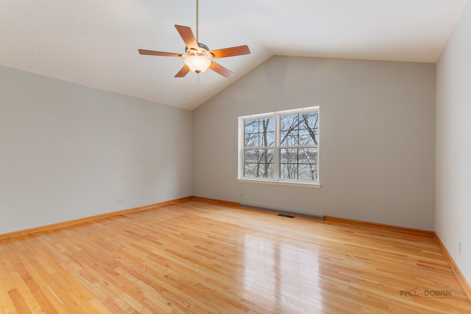 Lindenhurst, Illinois 60046, United States, 3 Bedrooms Bedrooms, ,3 BathroomsBathrooms,Residential,Active,249879