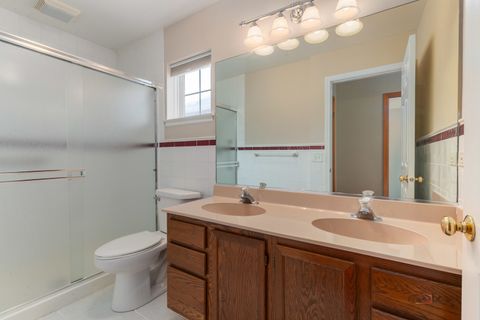 Tiny photo for 186 N Crooked Lake Lane, Lindenhurst, IL 60046 (MLS # 12519133)