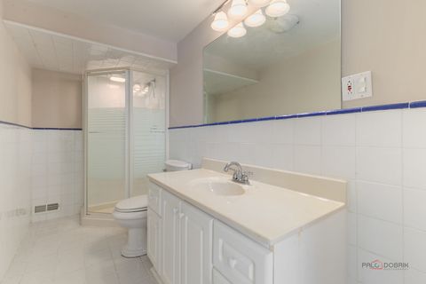 Tiny photo for 186 N Crooked Lake Lane, Lindenhurst, IL 60046 (MLS # 12519133)